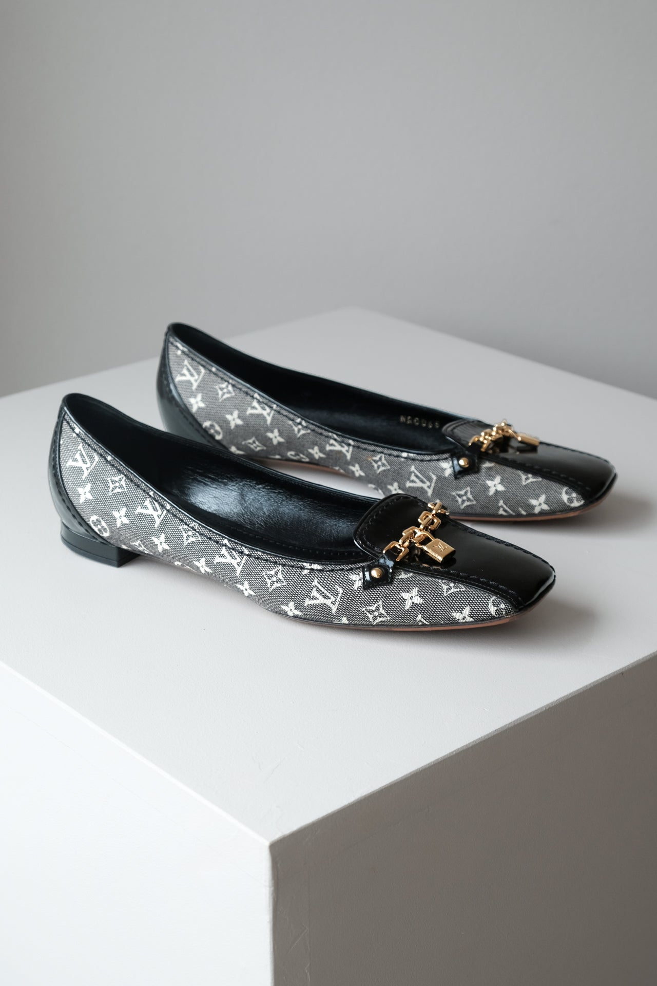 Louis Vuittonn Ballet Flats