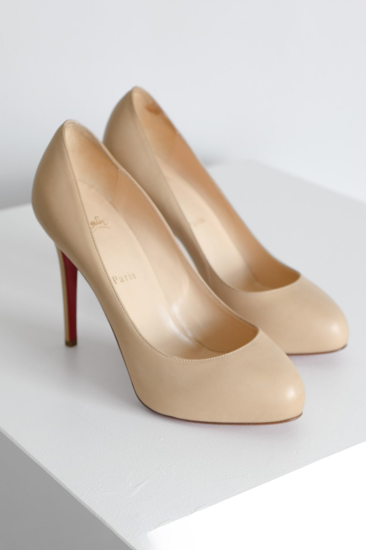 Christian Louboutin Beige Leather Simple Pumps 8.5